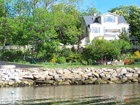 A Boat to Sea Bed & Breakfast